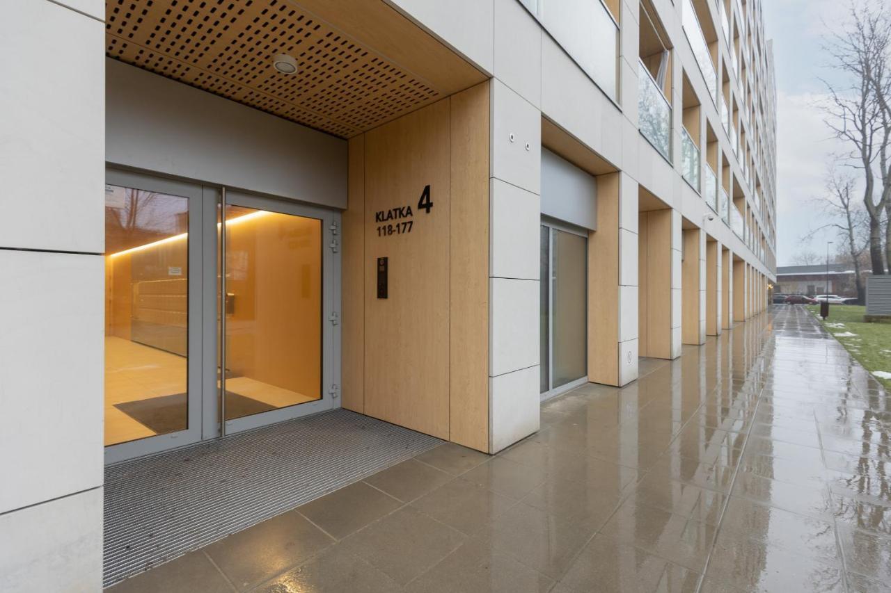 Cozy Apartments With Parking In The 19Th District By Noclegi Renters Warsaw Exterior photo